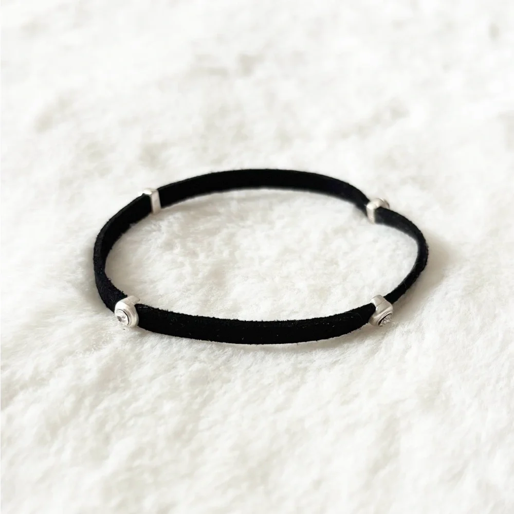 5/$15 🩷 MUST BUNDLE Marlyn Schiff Elegant Black and Silver Rhinestone Bracelet